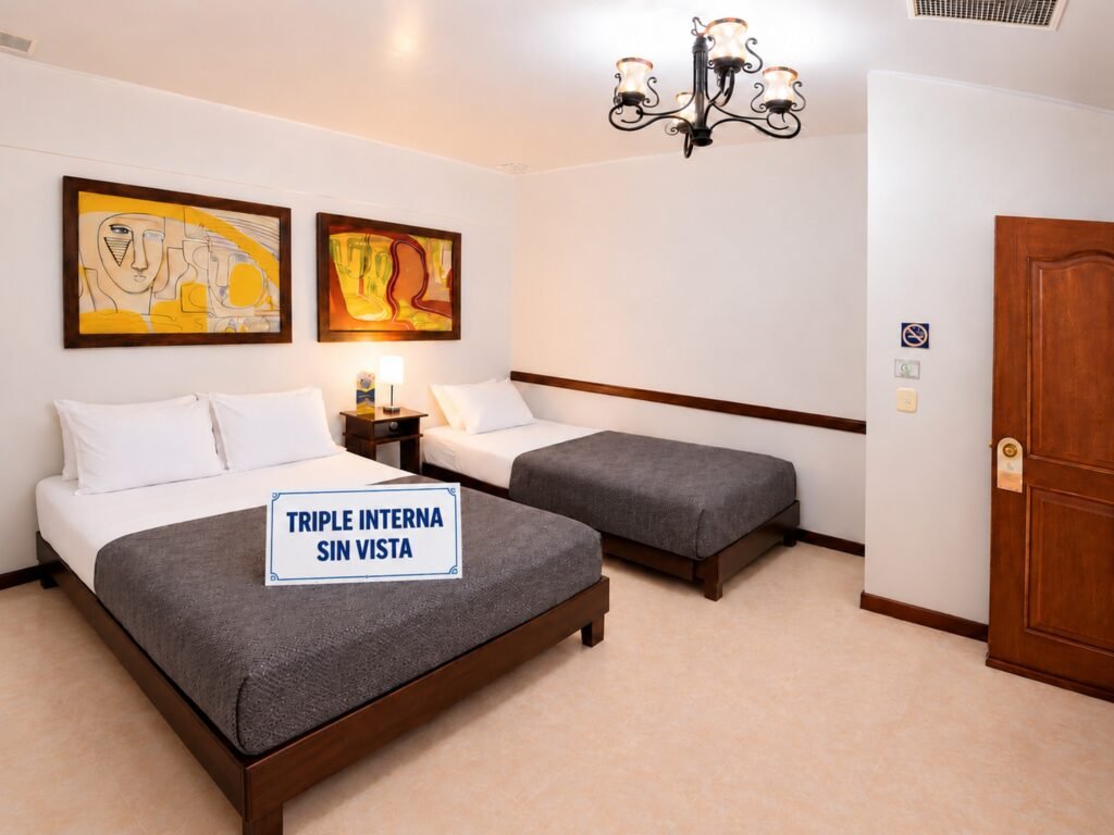 Habitación triple interna (sin vista) en el Hospedaje Camino Real, Salento