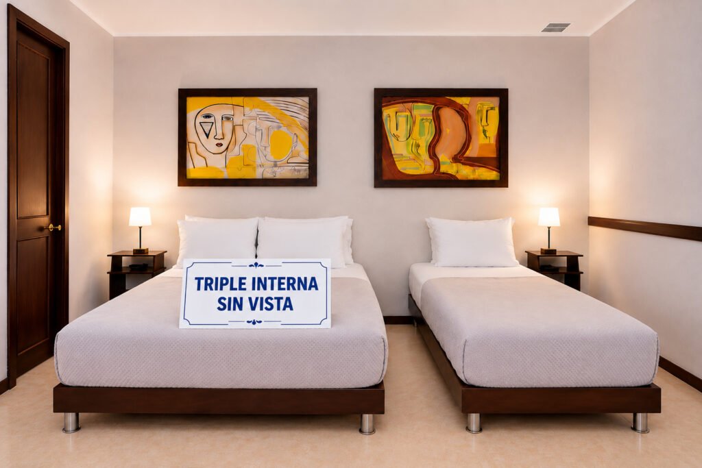 Habitación triple interna (sin vista) en el Hospedaje Camino Real, Salento