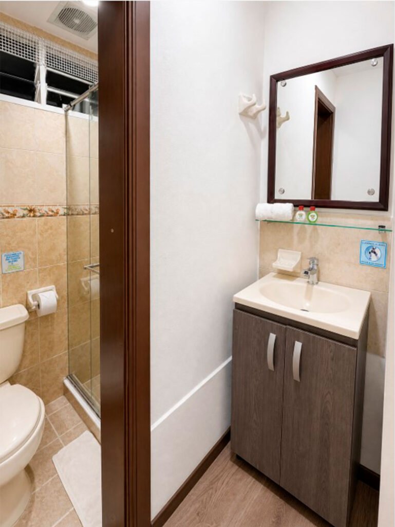 Baño privado de la habitación doble interna